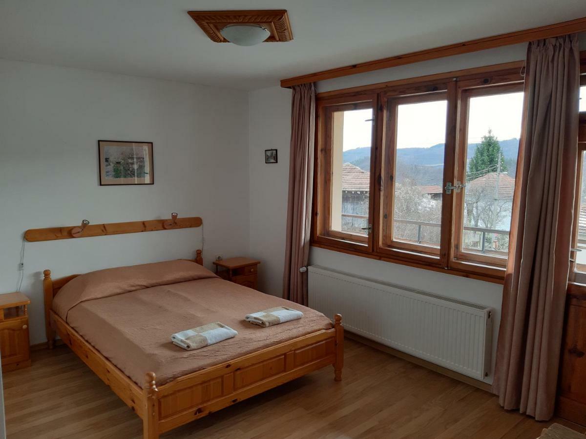 Къща Поколения Tryavna Luaran gambar