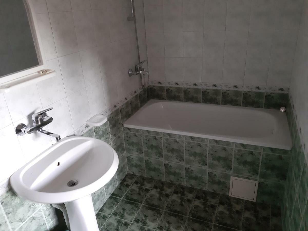Къща Поколения Tryavna Luaran gambar